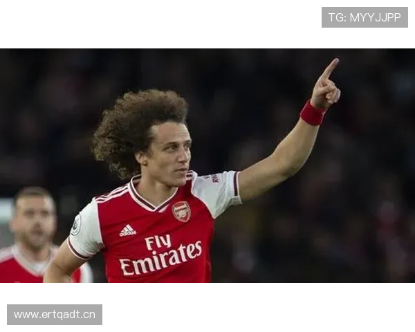 库杜斯与马丁内利：冲击型边锋的两种路径解析