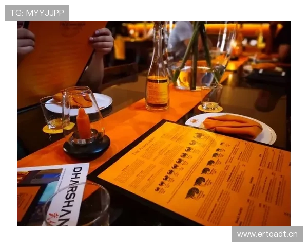 唐佳豪训练完直接打车去米其林三星，这自律和享受也太割裂了